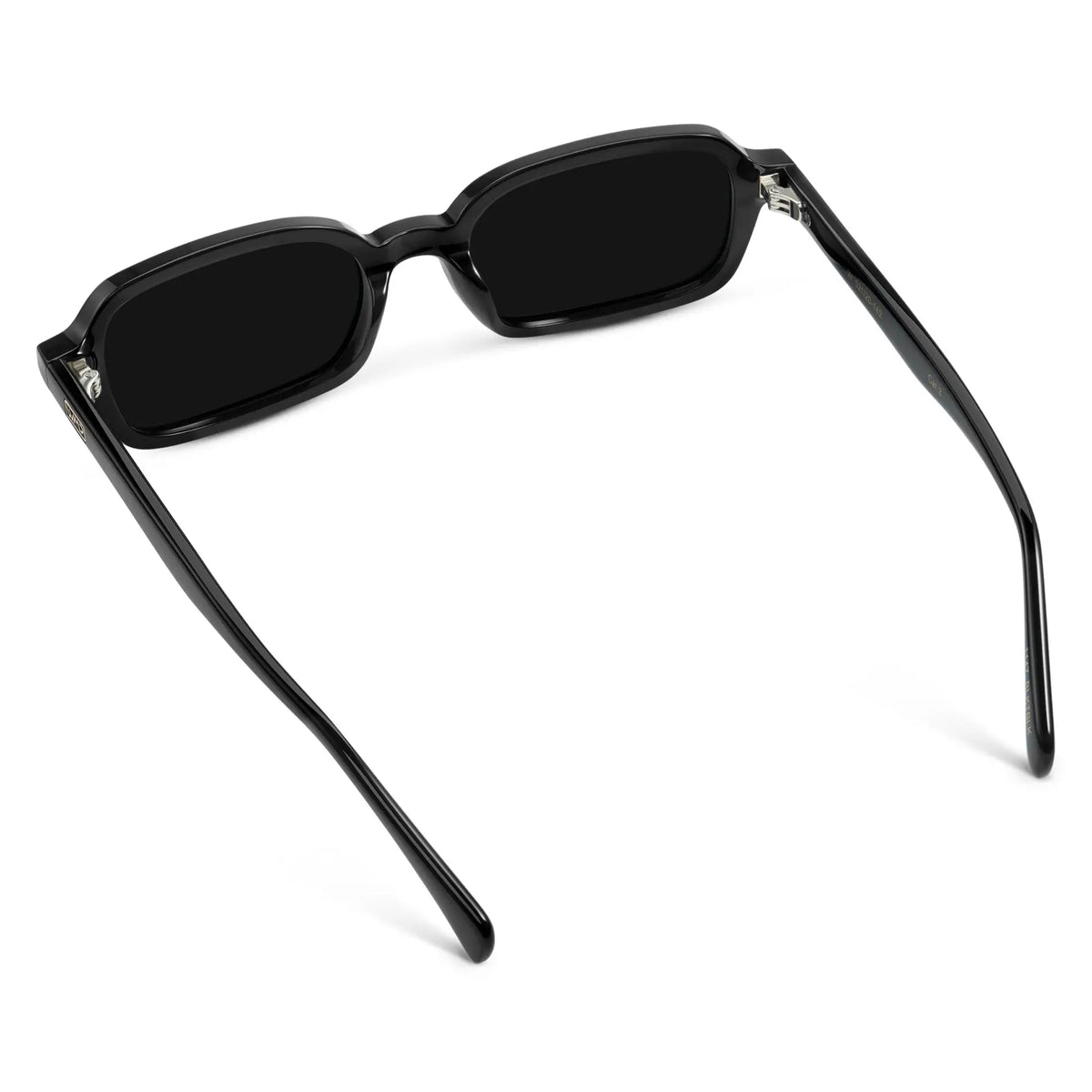 Black / Triple Black Lens