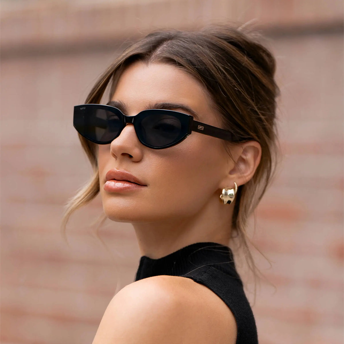 Black / Triple Black Lens