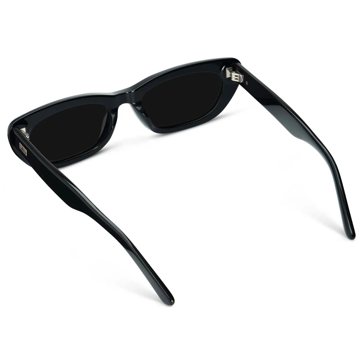Black / Triple Black Lens