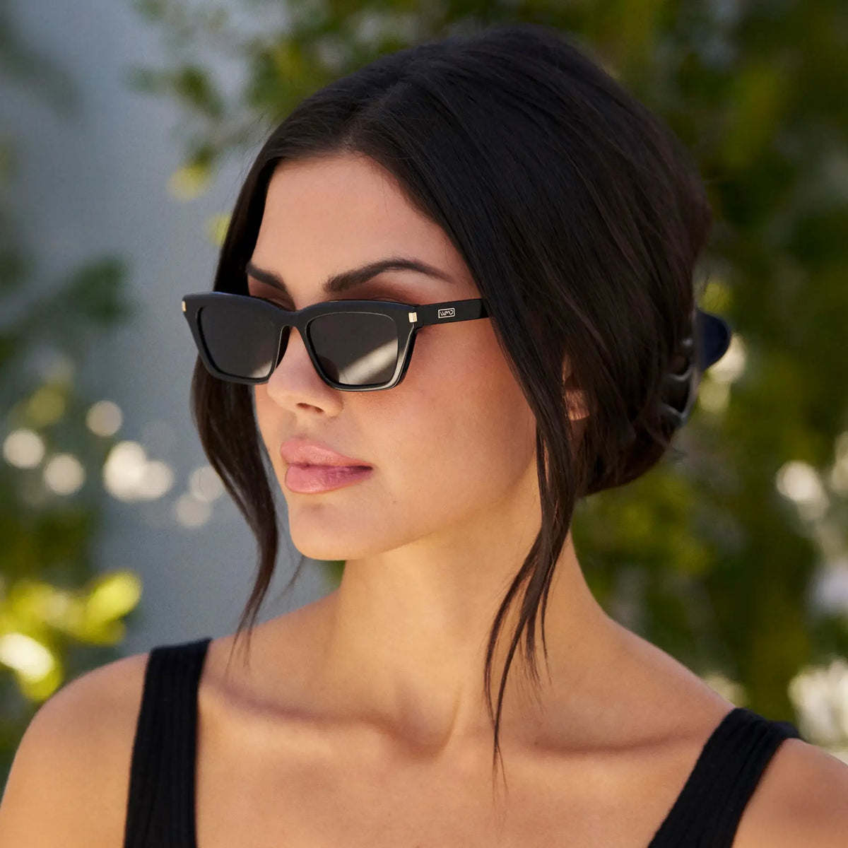 Black / Triple Black Lens